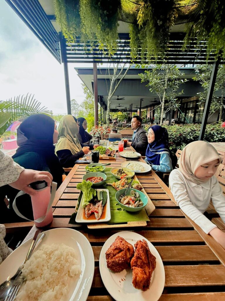 Pengerusi dan pengasas sar al fareed (6)
