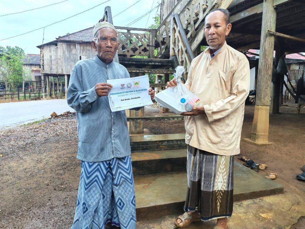 Agihan Iftar Pek Asnaf Komuniti Kg Phum Thmey Cambodia (52)