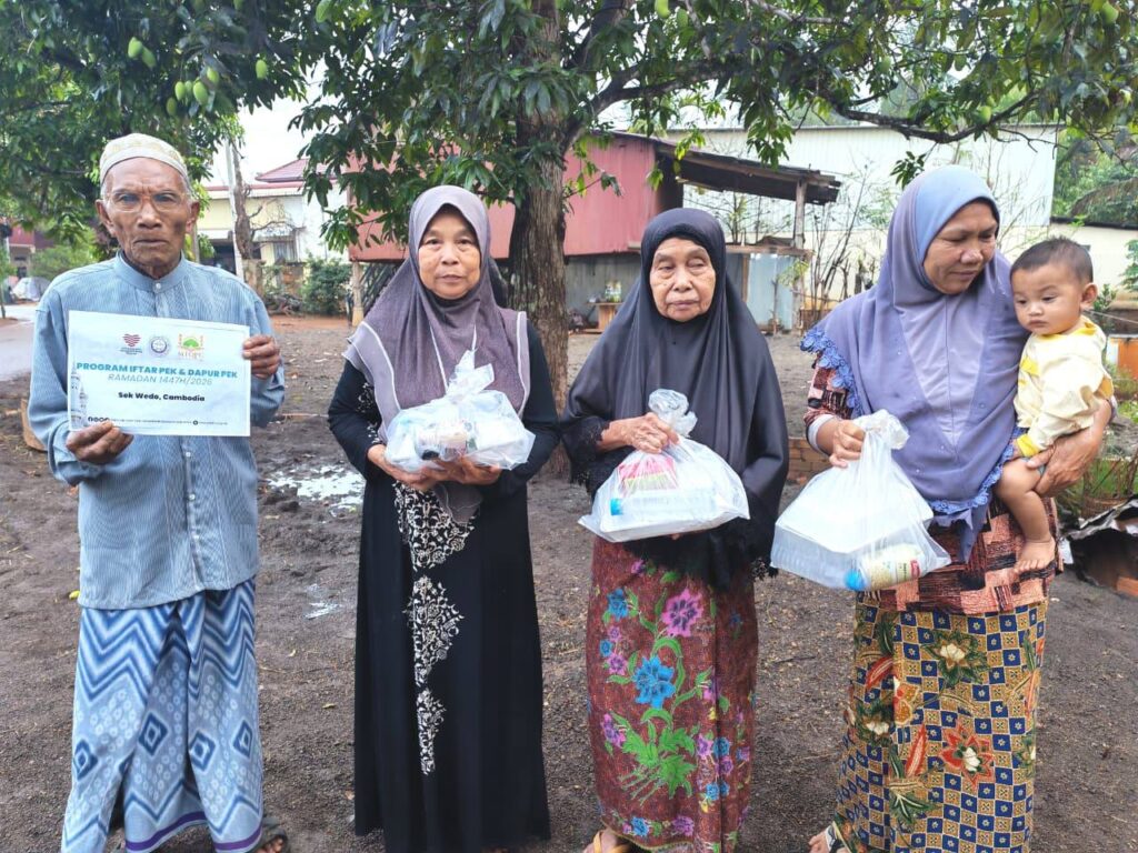 Agihan Iftar Pek Asnaf Komuniti Kg Phum Thmey Cambodia (55)