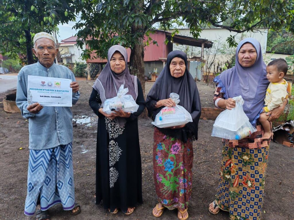 Agihan Iftar Pek Asnaf Komuniti Kg Phum Thmey Cambodia (67)