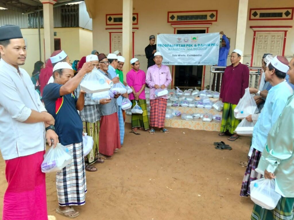 Agihan Iftar Pek Asnaf Komuniti Kg Phum Thmey Cambodia (9)