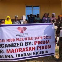 Agihan 100 Pek Komuniti Madrasah PIKDM Falana Ibadan Nigeria (1)
