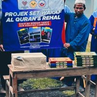 Projek set wakaf al quran dan rehal (4)